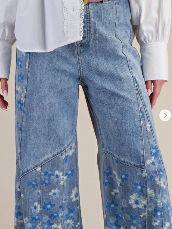 Easel Light Wash Floral print Wide leg Frayed Hem Denim Jeans - Picture 5 of 7